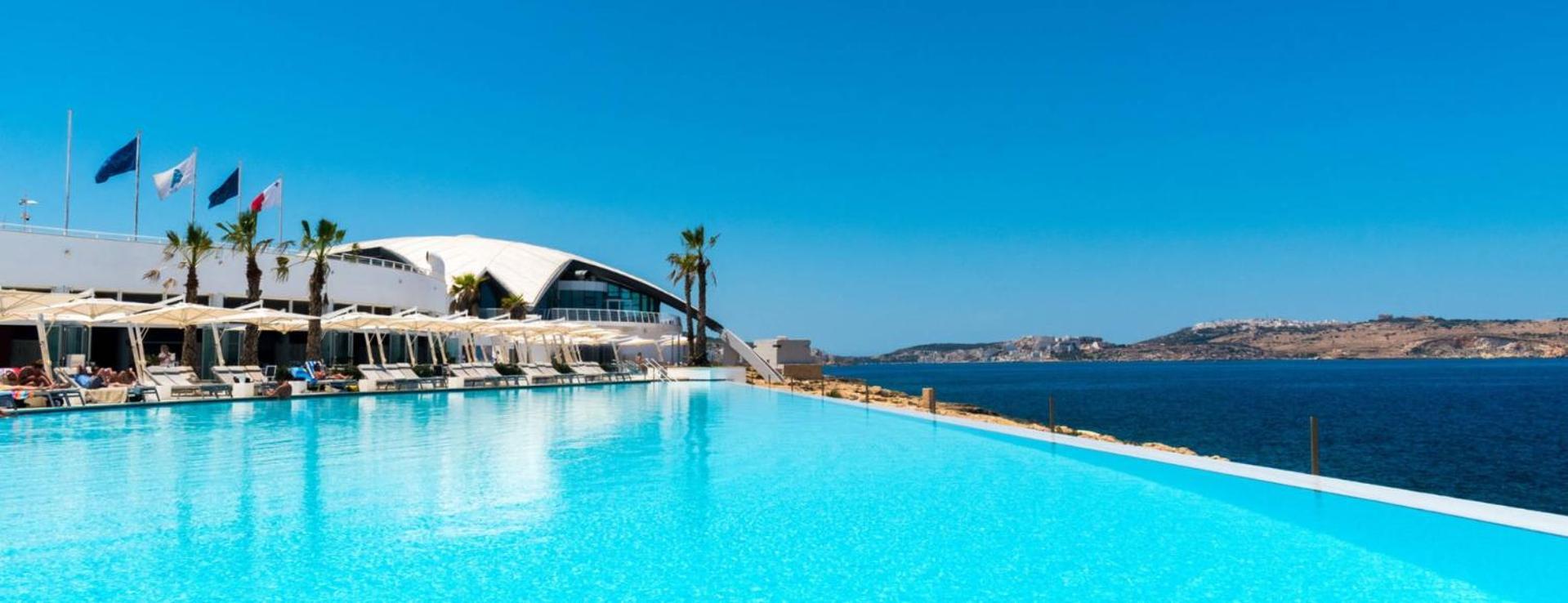 Modern & Spacious 2br Penthouse With Terrace - Close To Qawra * St. Paul's Bay