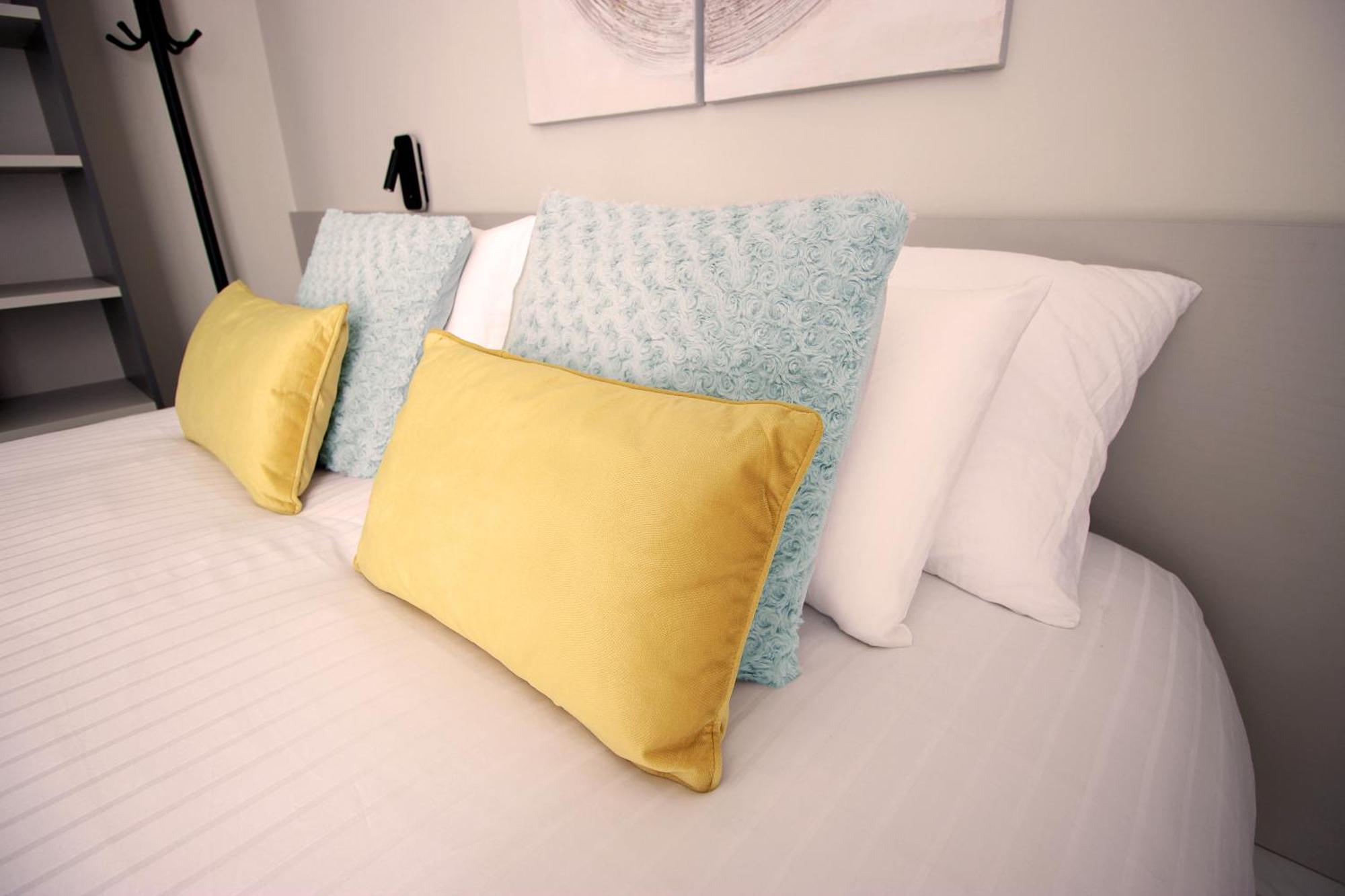 Modern & Spacious 2br Penthouse With Terrace - Close To Qawra *